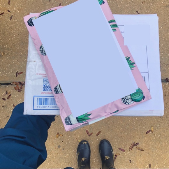 About Me⨠- Picture 3 of 8